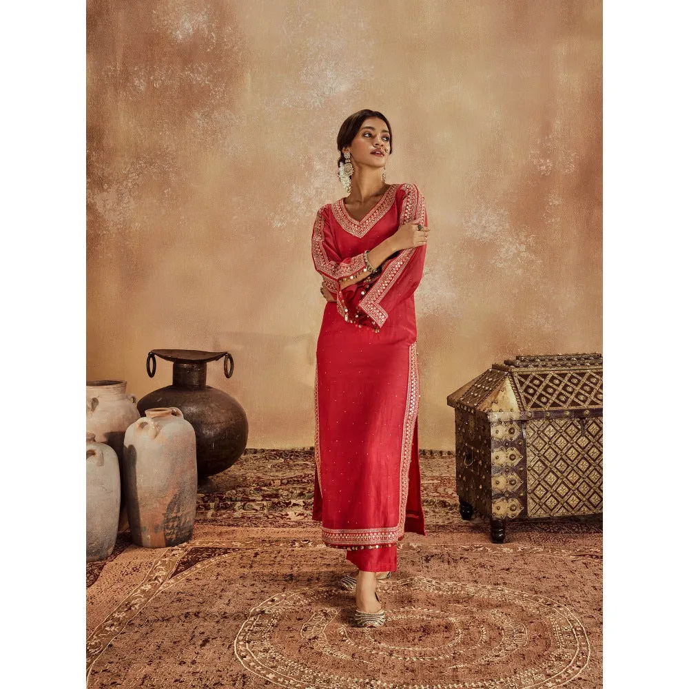 Roze Falak Pink Kurta with Pant (Set of 2)