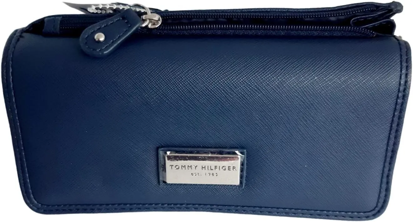 Tommy Hilfiger Zipped Wallet with Coin Holder and Card Holder for Passport and Vaccination Card, Blue, Unique, American