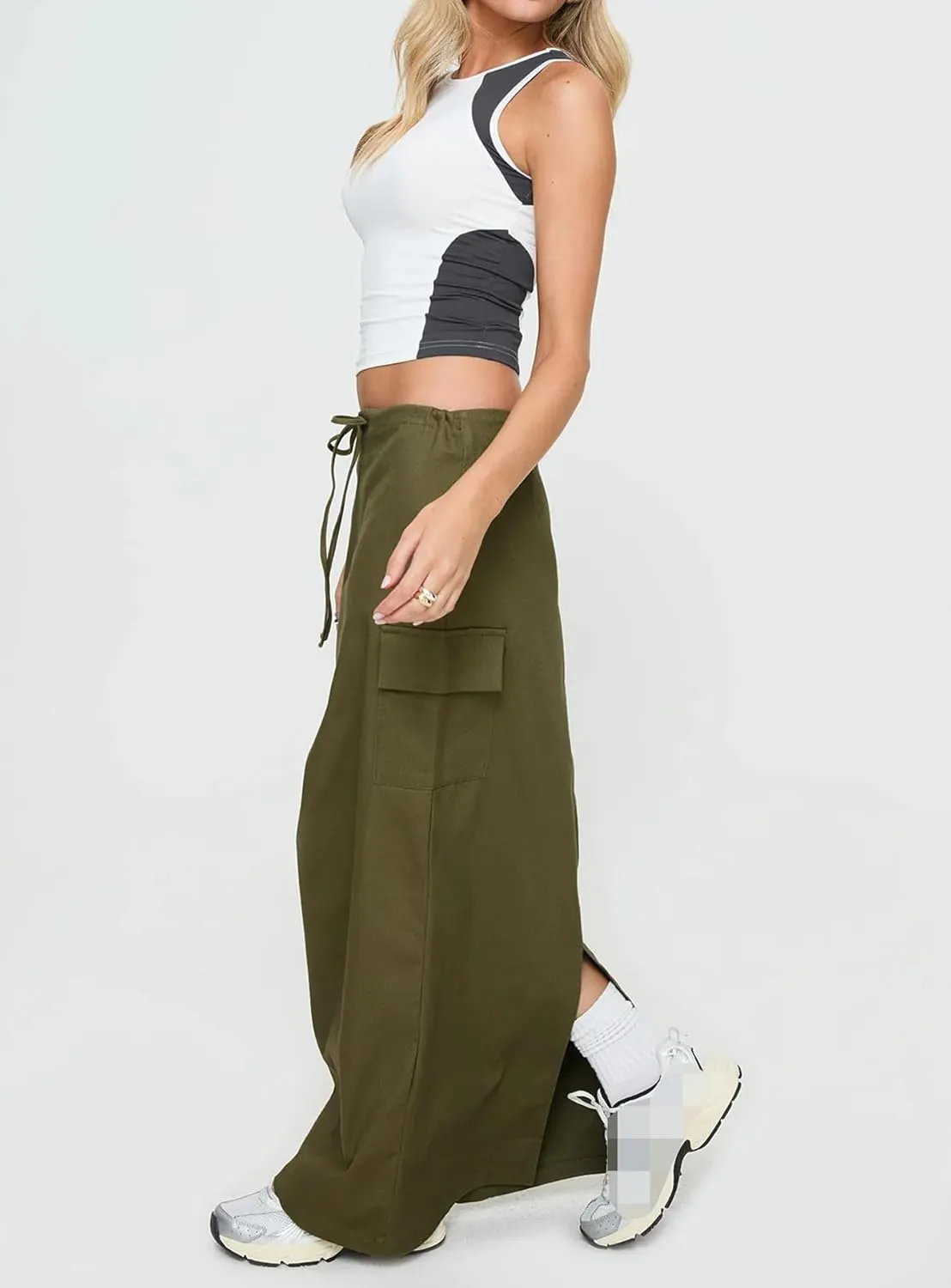 Women Y2k Cargo Long Skirt Low Waist Drawstring Bodycon Maxi Skirts Vintage Slit Cargo Skirt with Pockets Streetwear