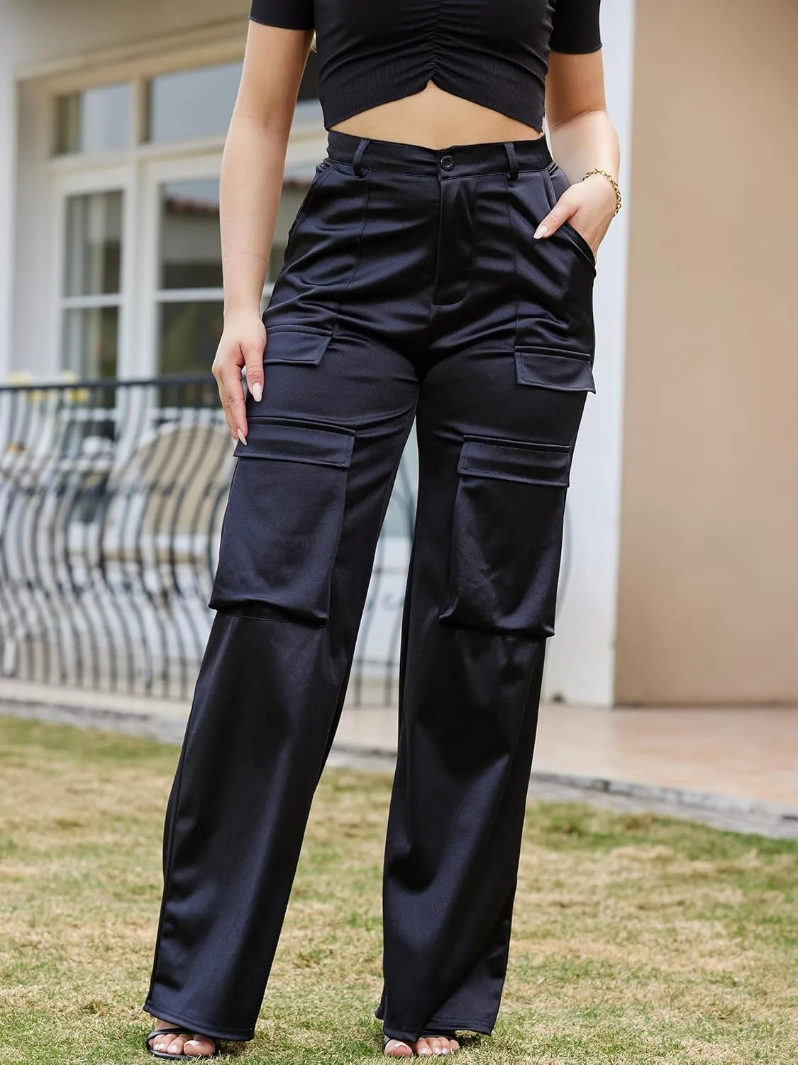 Womens High Waisted Satin Cargo Pants Loose Fit Wide Leg Trousers with Pockets Trendy Outfit